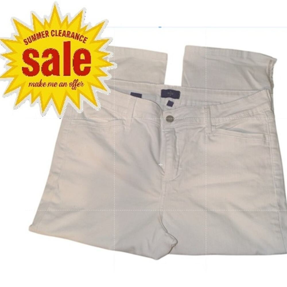 NYDJ Women's Capri White Jeans Size 12 SUMMER CLEARANCE SALE - MAKE ME AN OFFER!